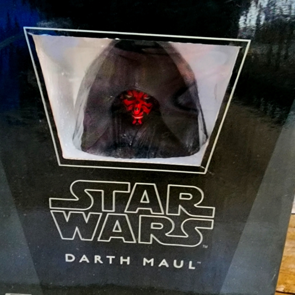 Star wars Darth Maul mini bust by gentle giant